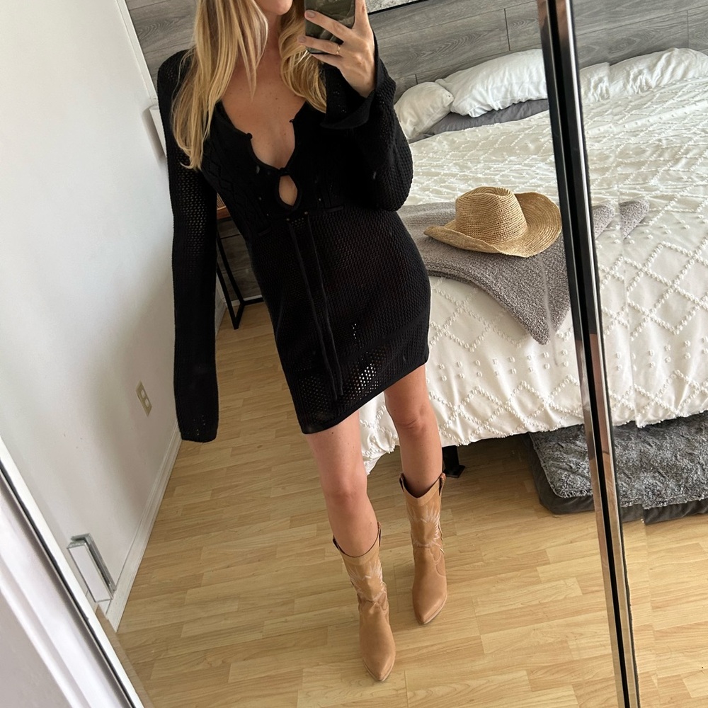 Lulus long sleeve crochet mini dress beach coverup